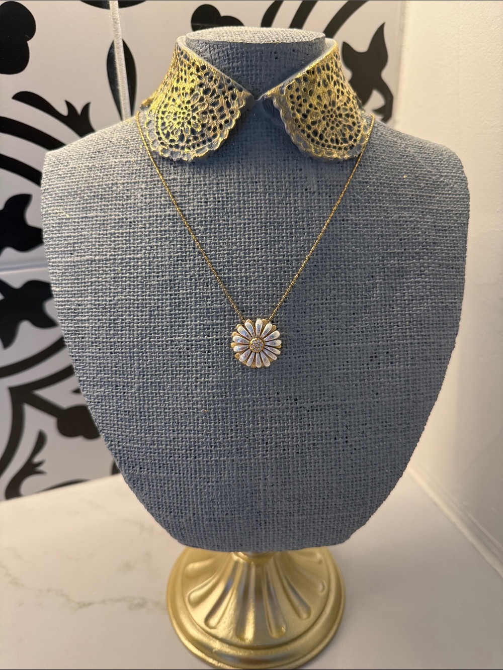 NWT Brighton Two Toned Petite Petal Crystal Necklace